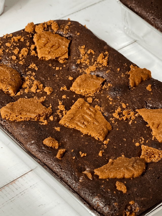 Fudgy Brownie Tray (Oreo/Biscoff/Kinder Bueno/Matcha Blondie) - Large (32x20x3cm) 